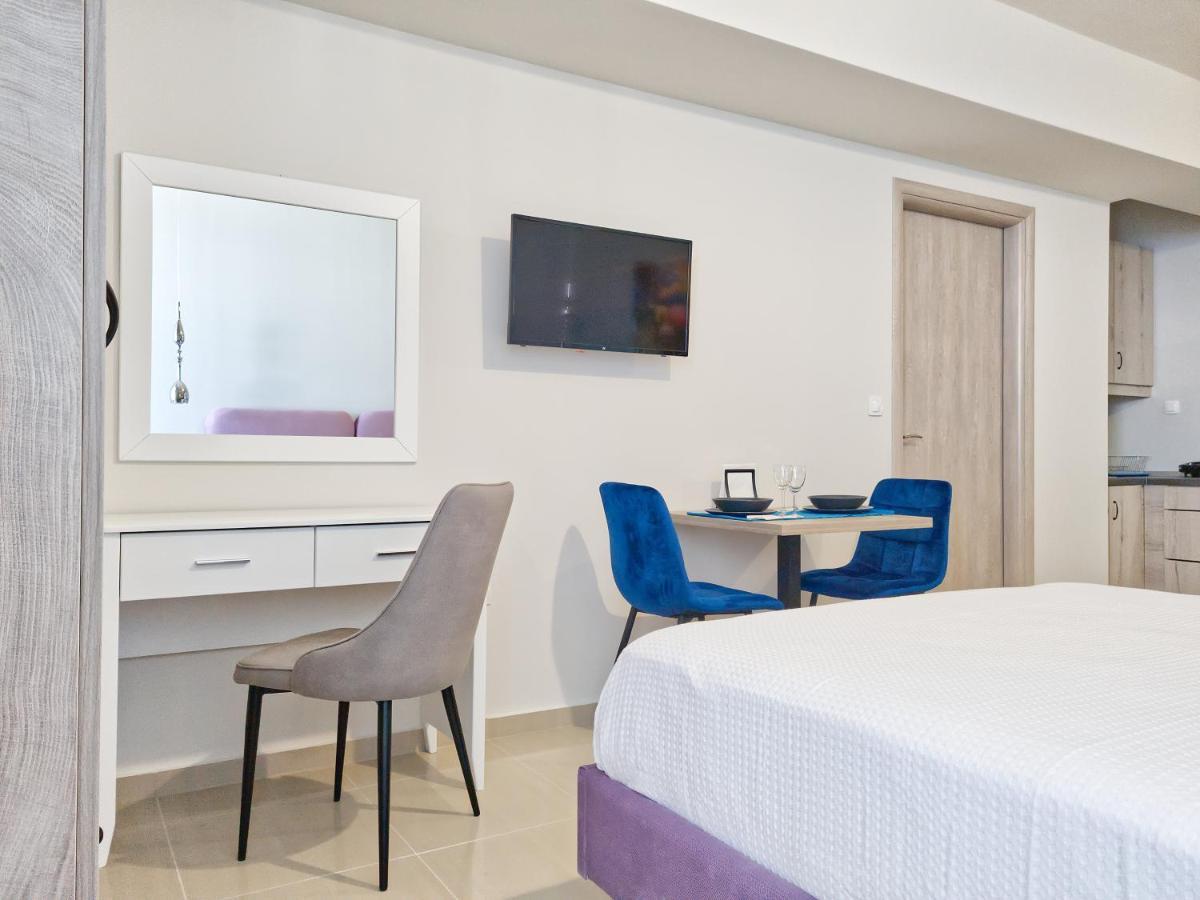 Epipleon Luxury Suites -104- Δωμάτιο 35Τμ Με Βεράντα 35Τμ Μπροστά Στη Θάλασσα 纳弗帕克托斯 外观 照片